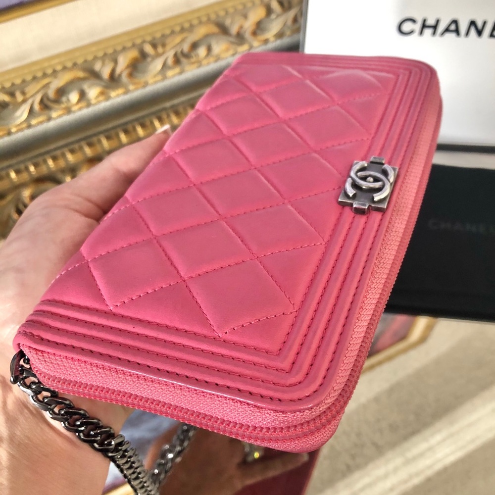 Chanel Le Boy Bubblegum Pink Chained Wallet - Picture 7 of 10
